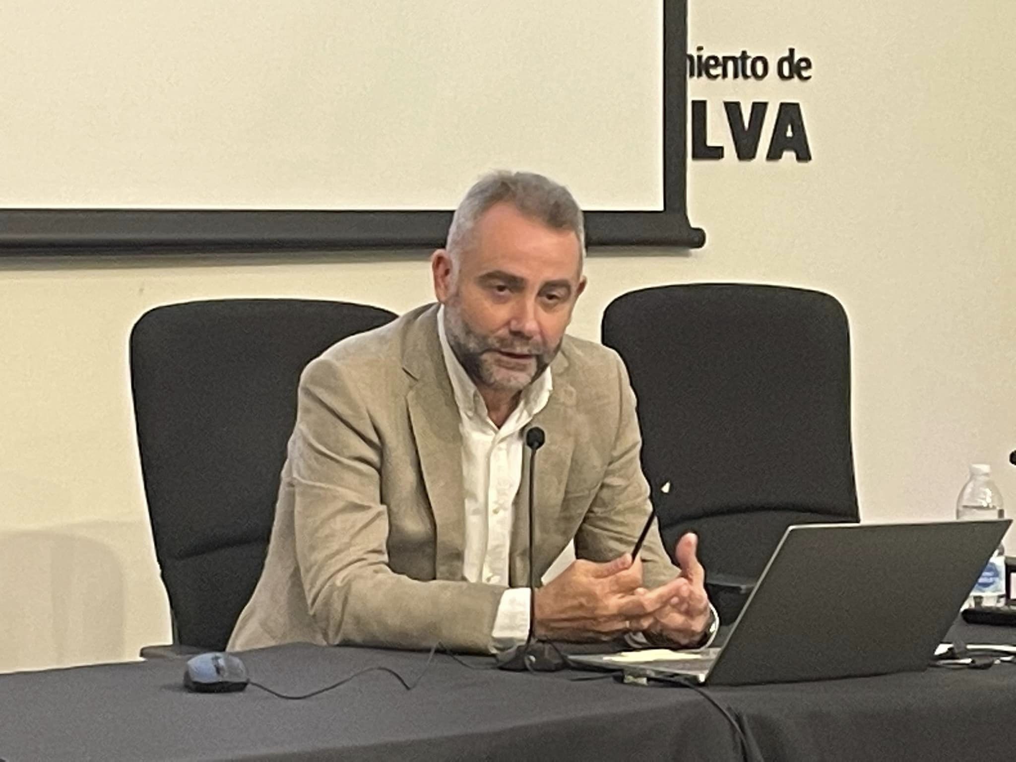 El profesor de la UHU, Manuel José de Lara